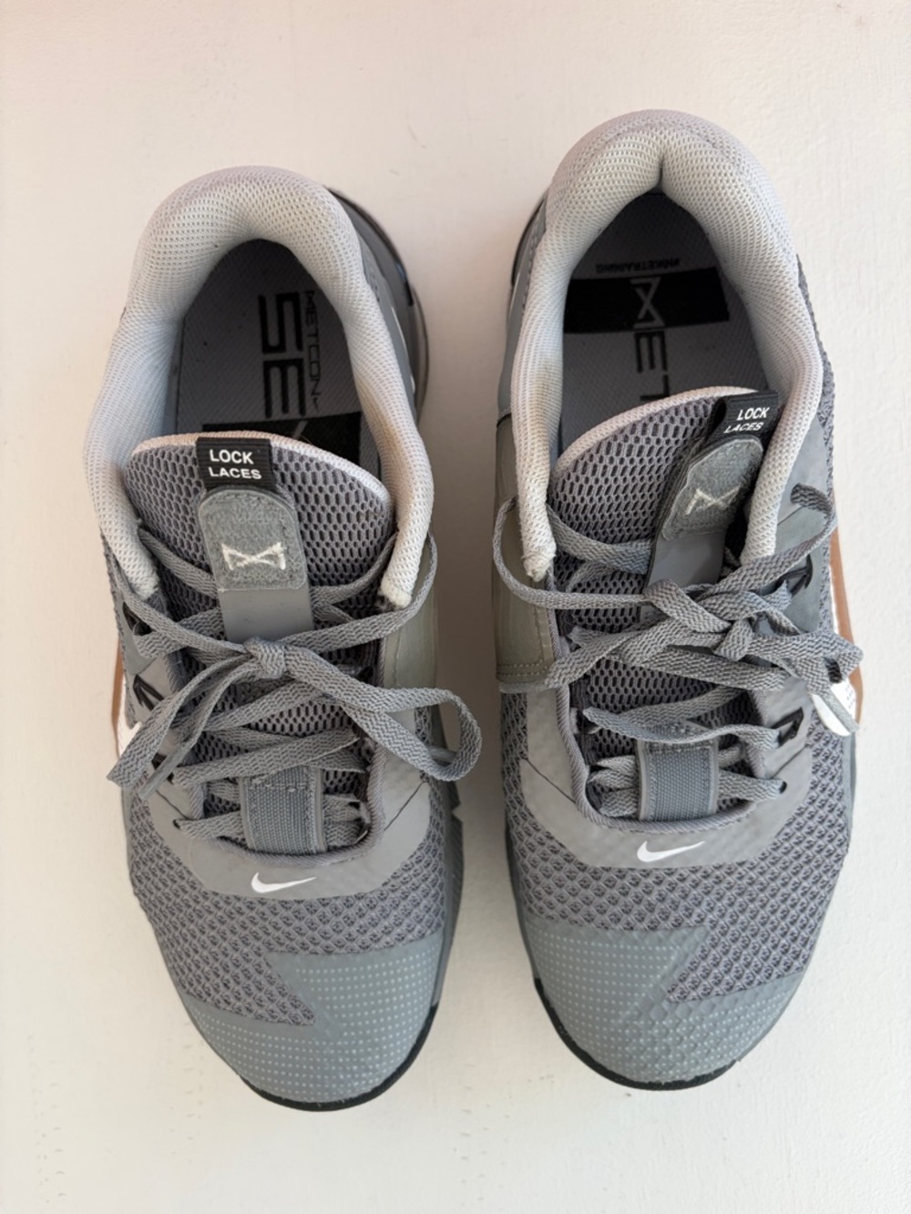 Nike Metcon 7 - like new - Men’s 6.5 / Womens 8